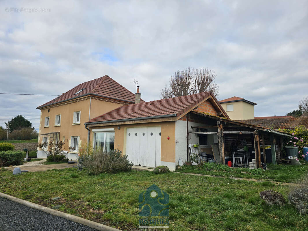 Maison à EFFIAT