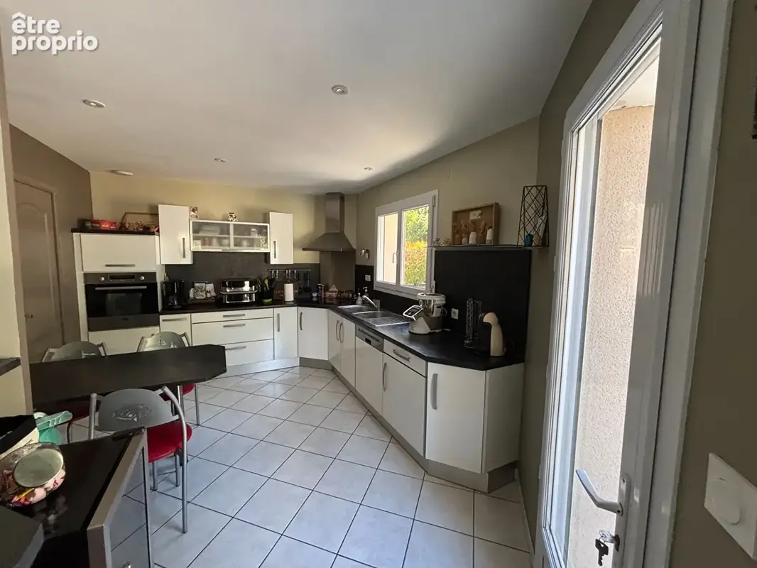 Maison 6 pièce(s) 110 m2 - photo 3