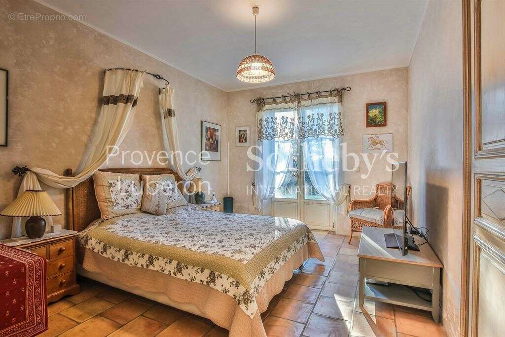 Maison à SAUMANE-DE-VAUCLUSE