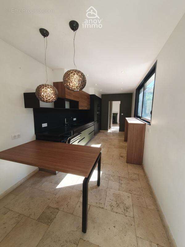 Centre ville, belle maison de 196m2 5/6 ch, jardin - photo 9