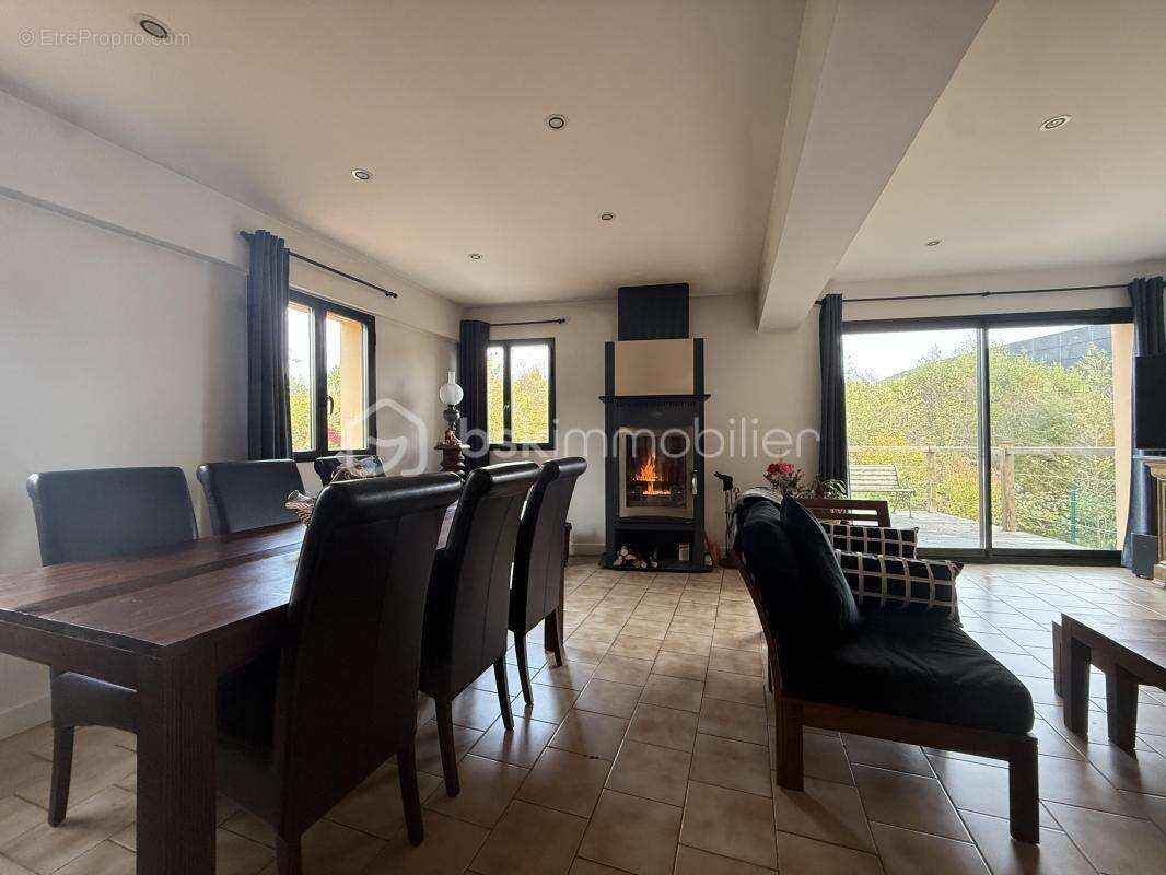 Maison à PONT-L'EVEQUE