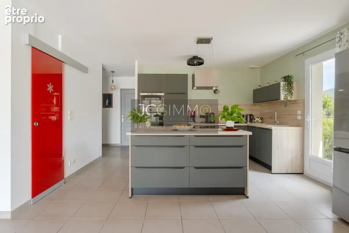 Villa de plain-pied 115m2 - 4 chambres, piscine et garage ! - photo 17