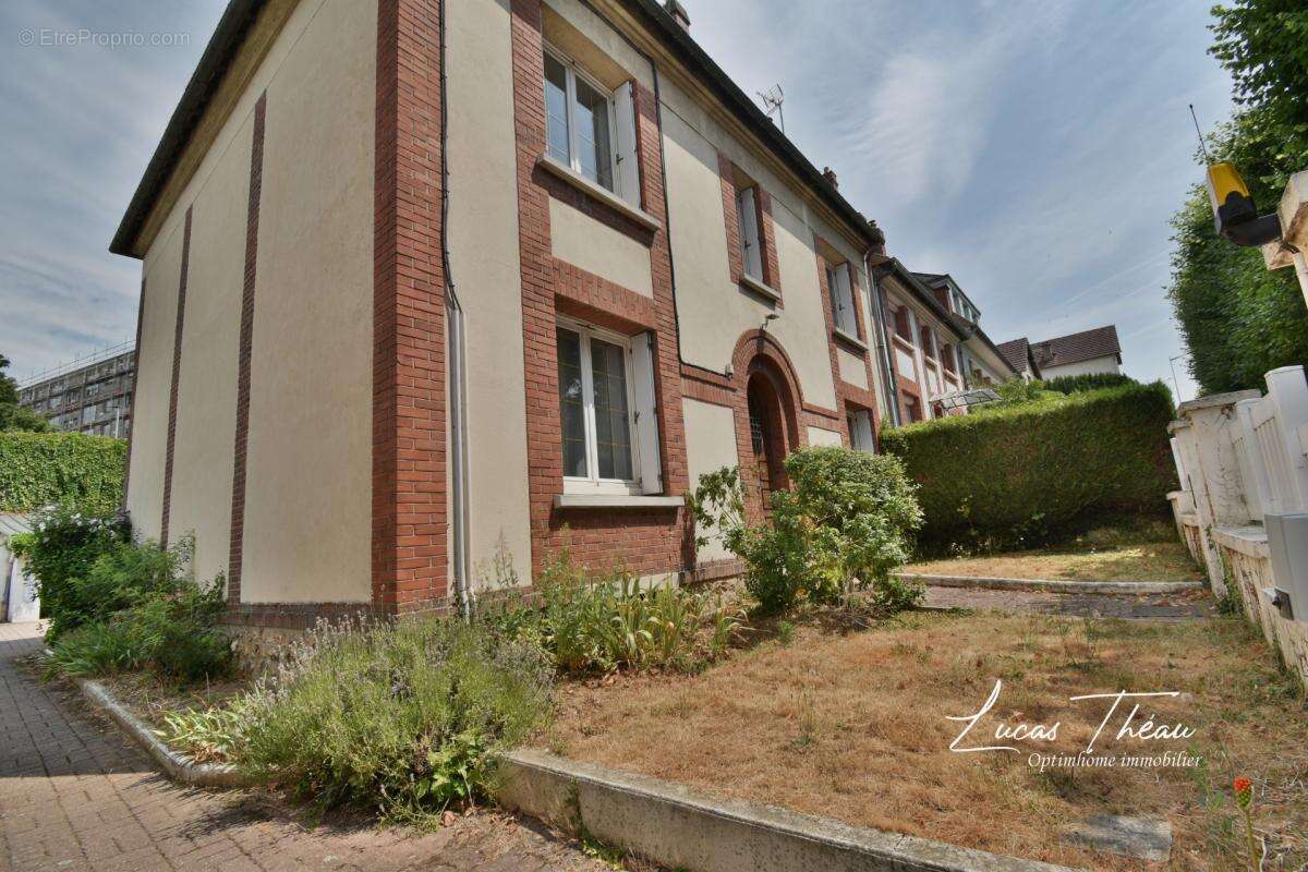 Maison à vendre 7 pièces EVREUX (27) - photo 14