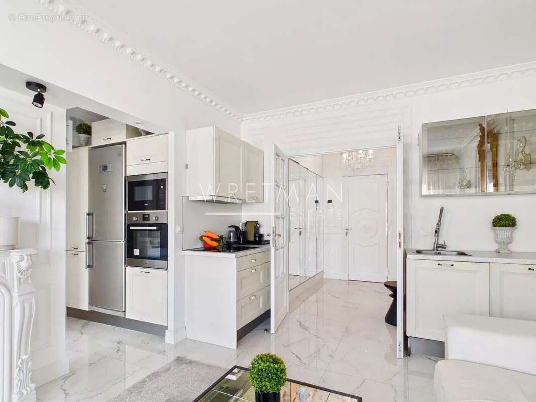 Appartement Lumineux avec Vue Mer, Centre-Ville de Beaulieu-sur-Mer - photo 6