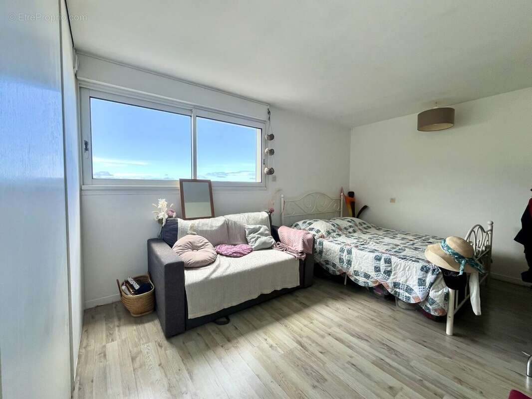 Appartement à LES AVIRONS