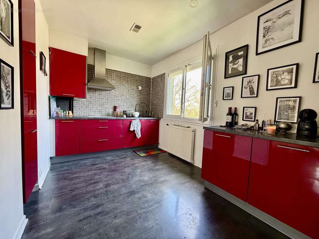 Maison à LA SALVETAT-SAINT-GILLES