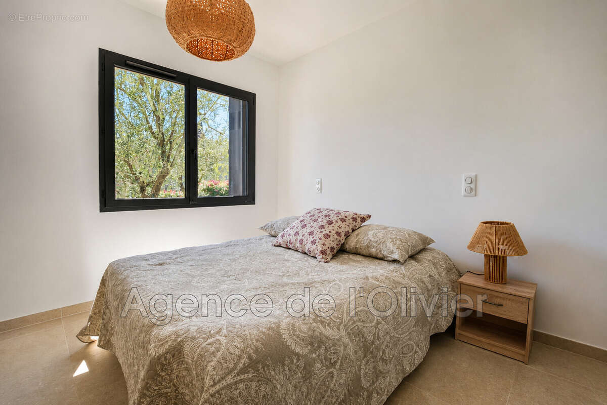 Maison à Valbonne  - photo 8