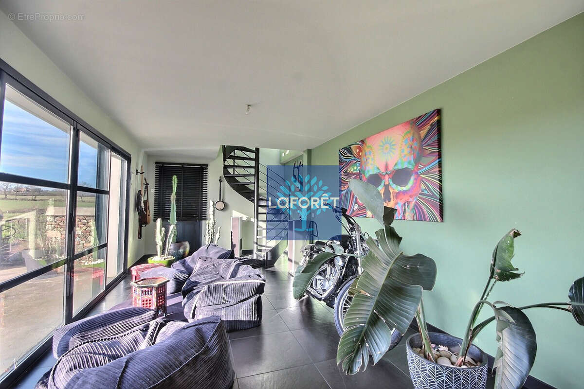 Maison à SAINT-GERMAIN-LAVAL