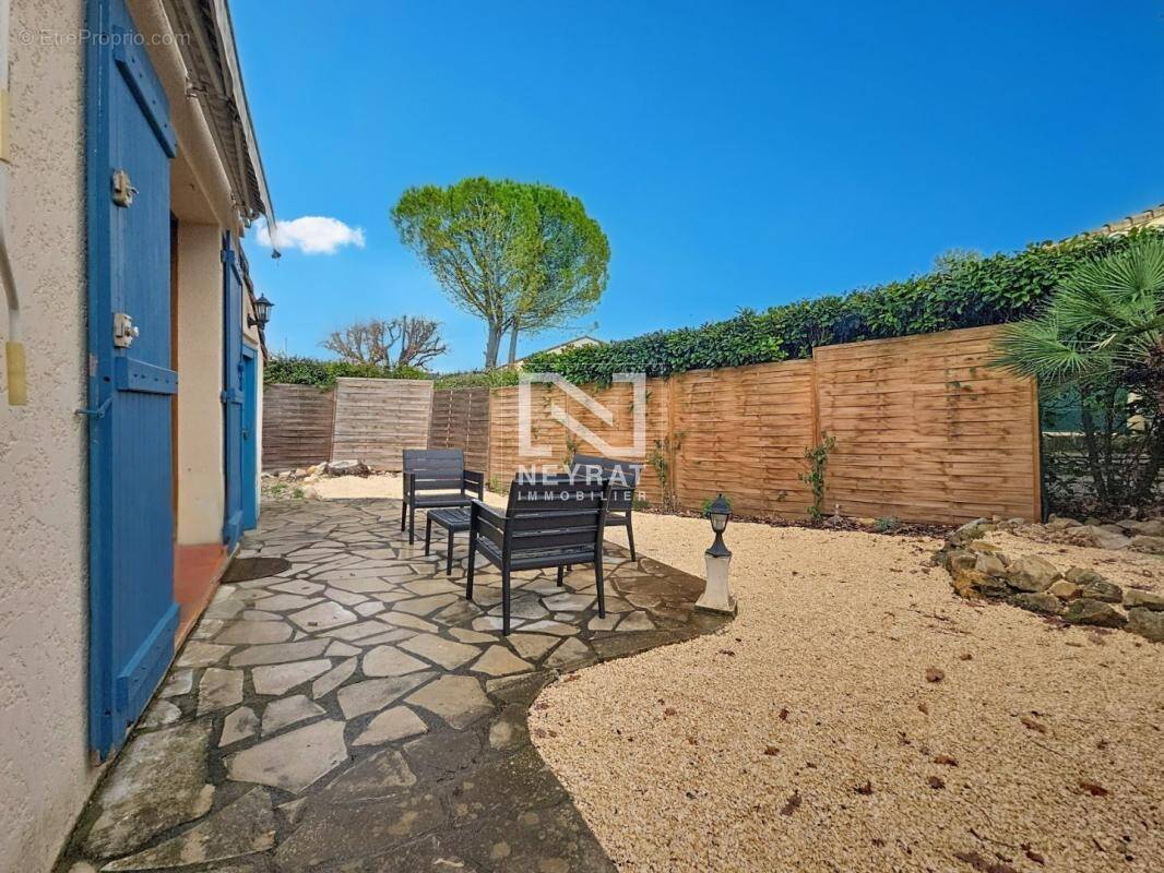 Maison à TOURRETTES