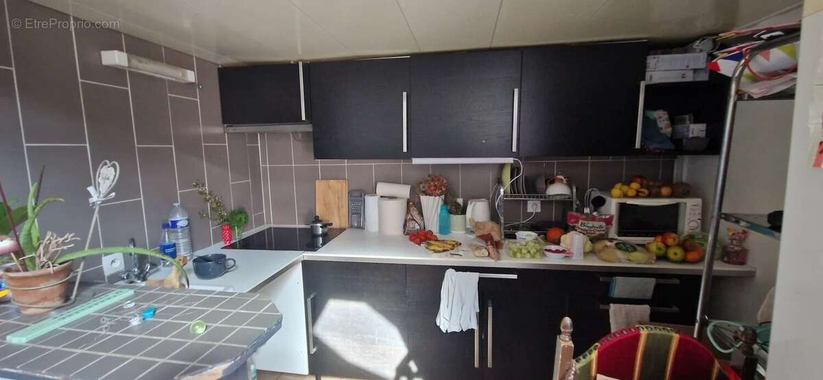 Appartement à VENEUX-LES-SABLONS