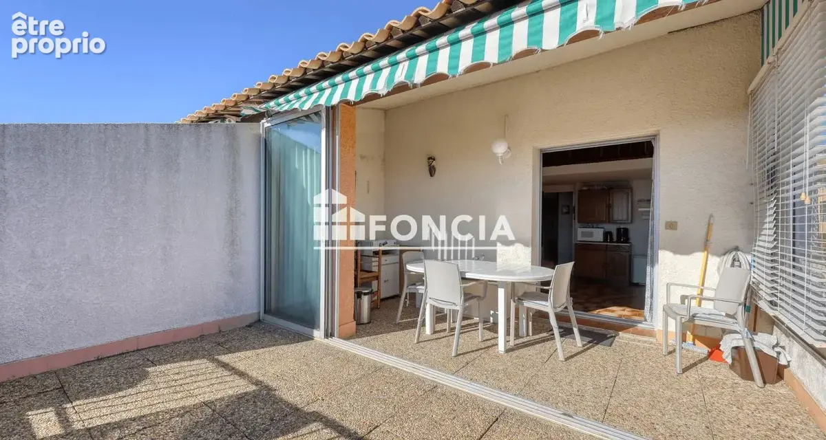 **Bandol : appartement T3 dernier étage avec terrasse et vue mer, à 850 mètres du port** - photo 5