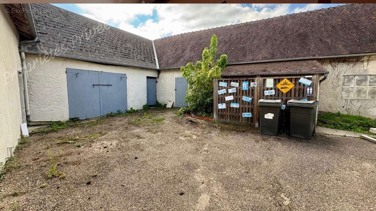 Maison à LES MONTILS