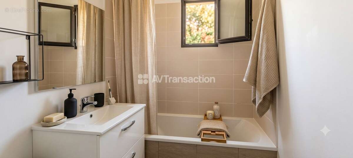 Maison 85 m² à Arveyres  - photo 6
