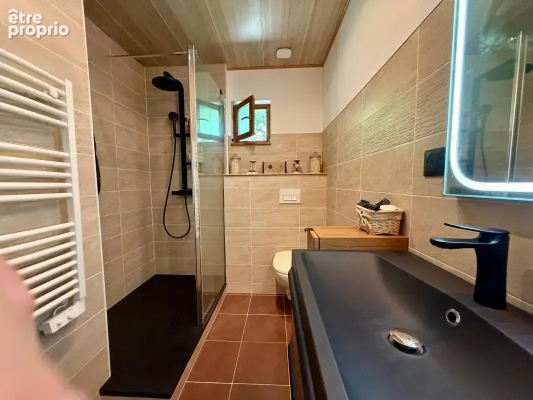 Maison de charme de plain-pied avec 2 roulottes, dépendances et plus de 4 hectares - photo 10