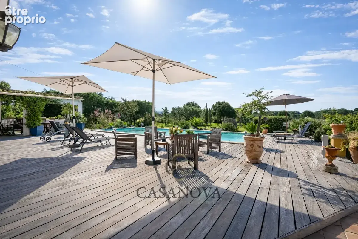 Propriété de caractère sur plus de 6 hectares sans voisinage  800 m² utiles  Aigues-Mortes / Tour Carbonière - photo 6