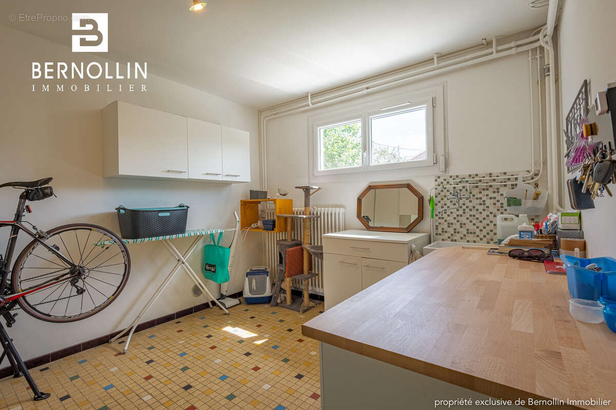 Grande maison familiale dans quartier calme de BOURG EN BRESSE - photo 25