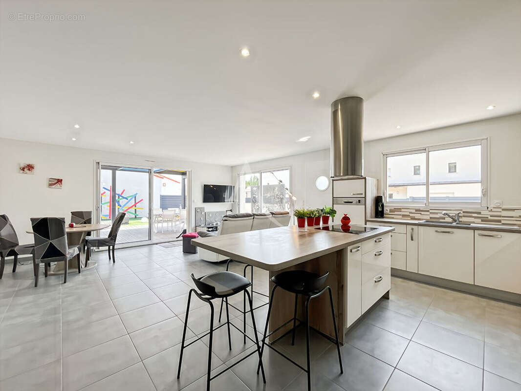 Maison 90 m² à Saint-Jean-De-Monts  - photo 4