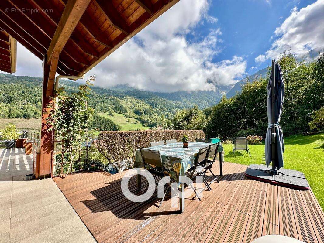 Maison à SAINT-MURY-MONTEYMOND