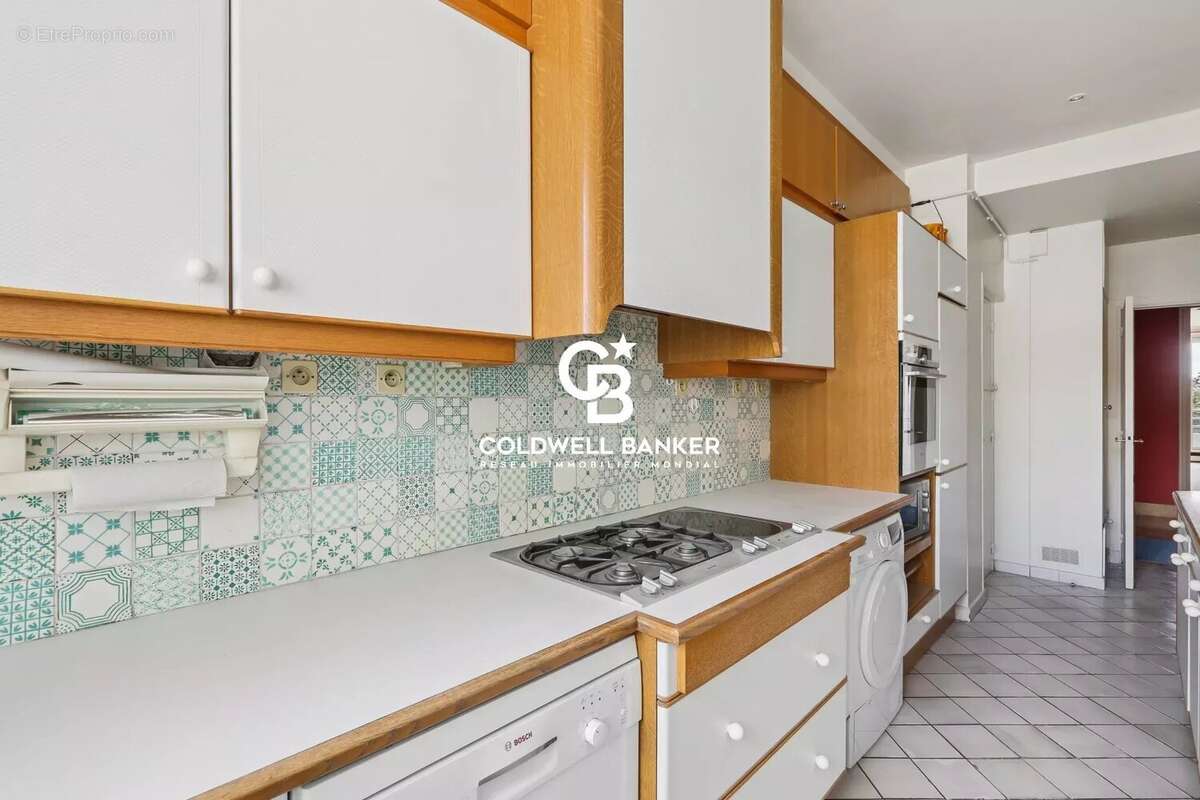 Appartement traversant avec balcons et vues verdoyantes face au Bois de Boulogne - photo 17