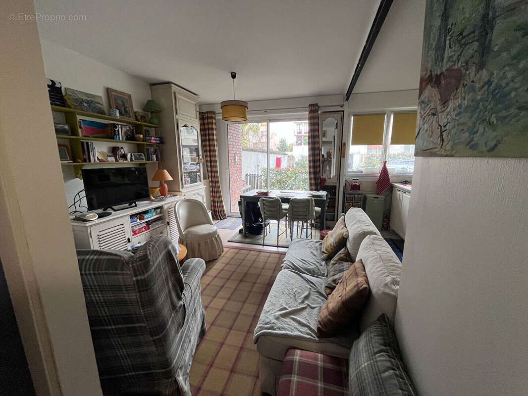Appartement à SAINT-MAUR-DES-FOSSES