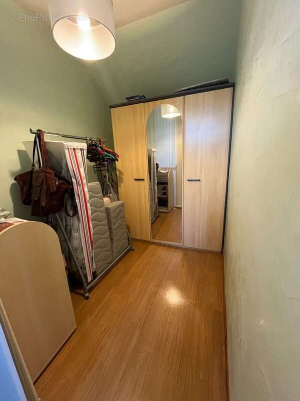 Maison à VILLENEUVE-LES-GENETS