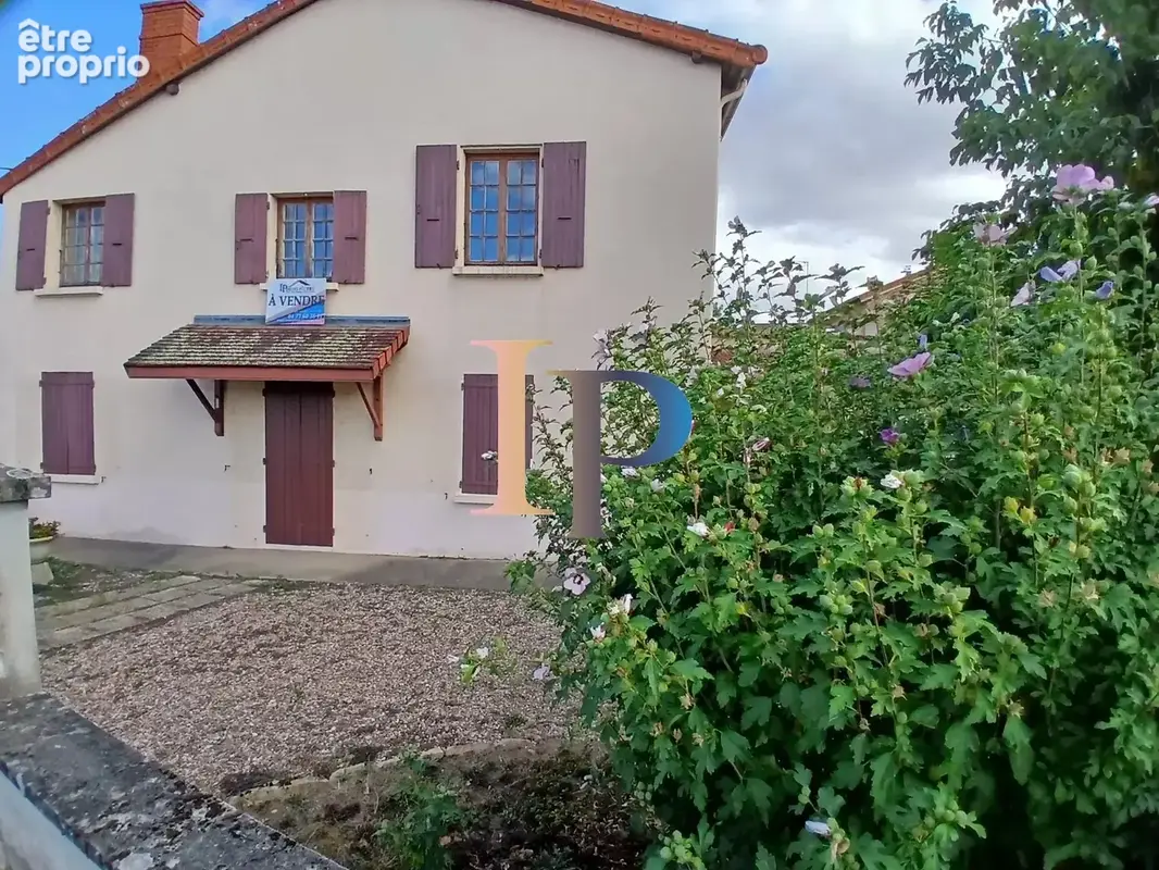 Maison 5 pièces 107 m² à vendre à Charlieu (42190) - photo 2