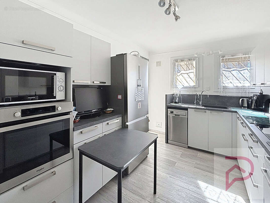 Appartement à SIX-FOURS-LES-PLAGES