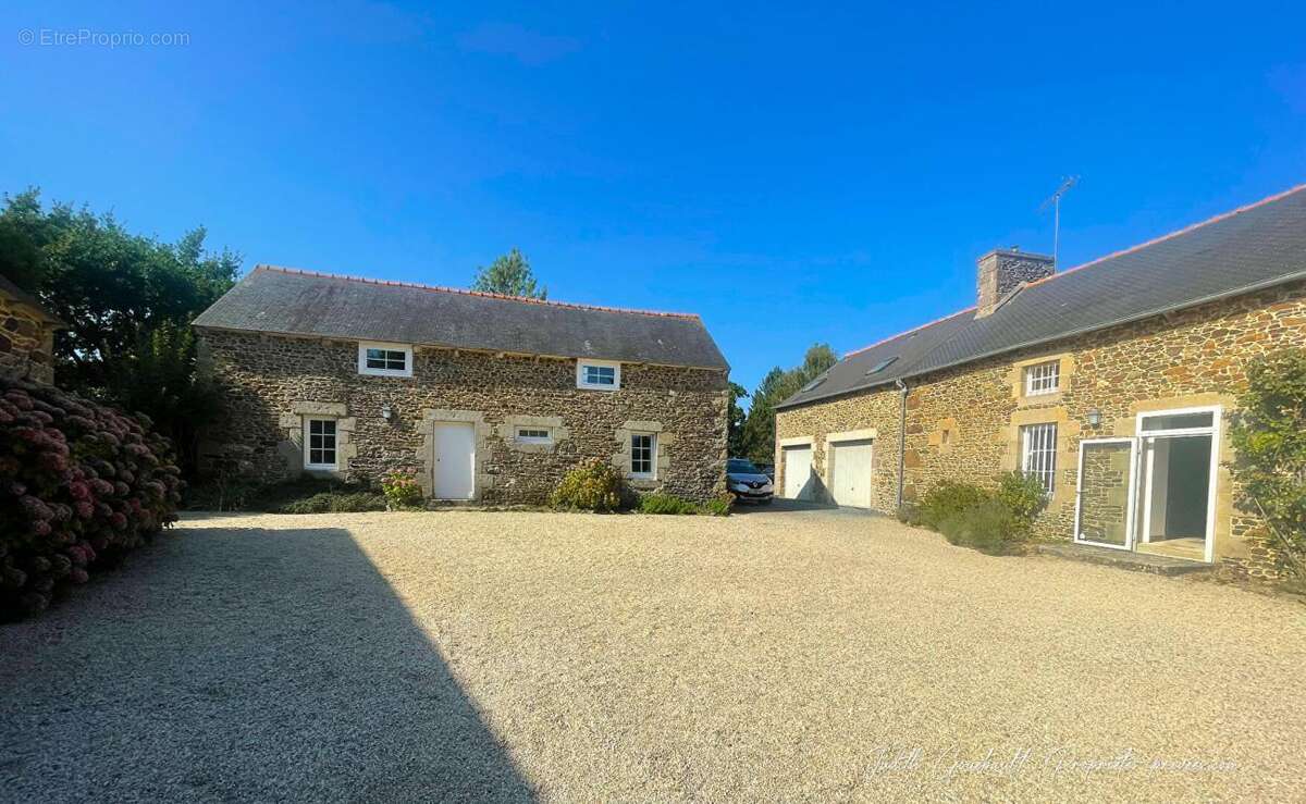 Maison de maître  290m2 sur 7200 m2 de terrain avec tennis - photo 7
