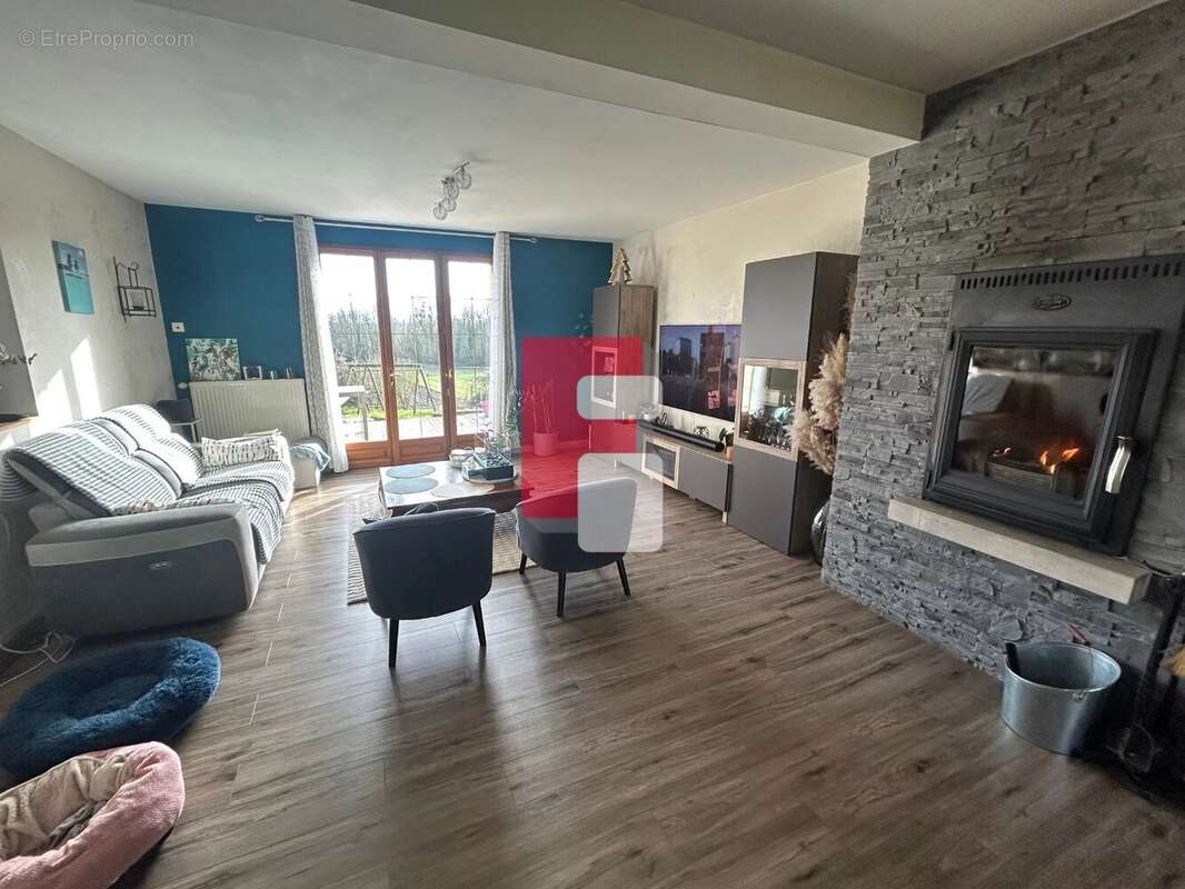 Maison à SAINT-PHAL