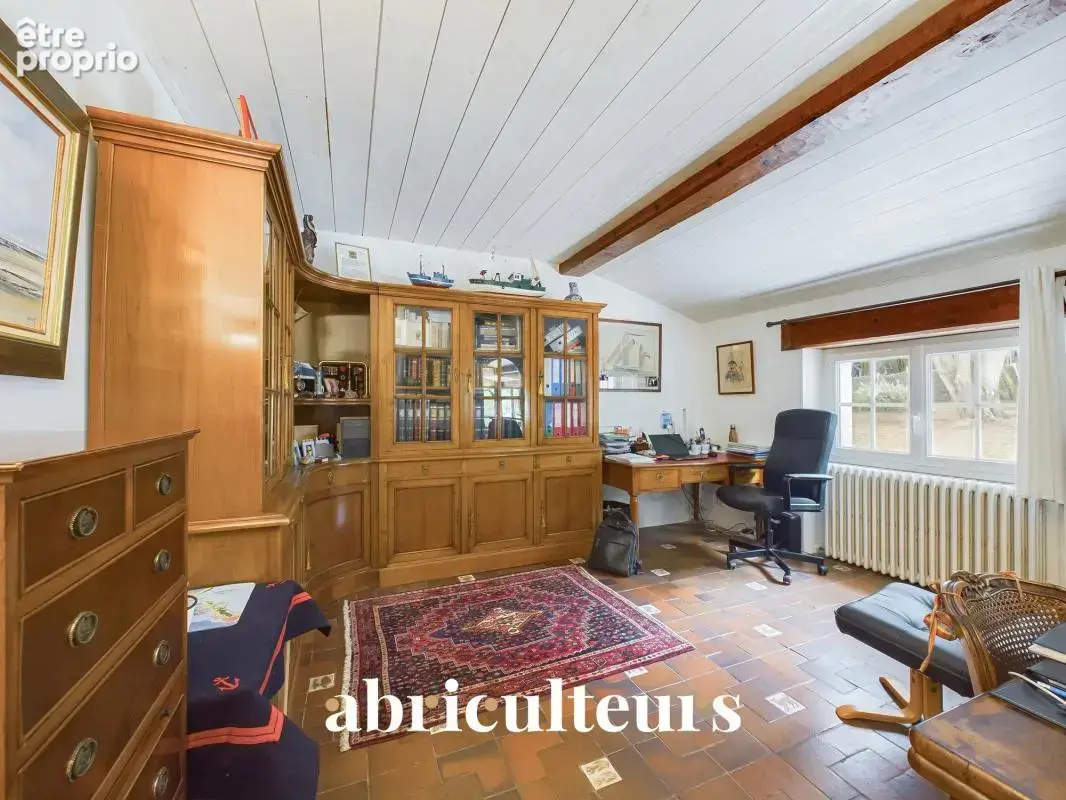 200 m² face à la mer : Propriété de caractère aux multiples opportunités d'aménagement en vente à L'Épine (85740) - photo 7