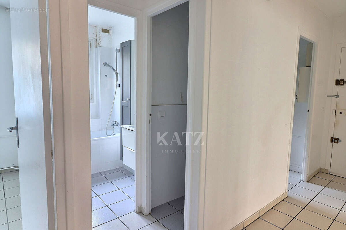 Appartement à CHARENTON-LE-PONT