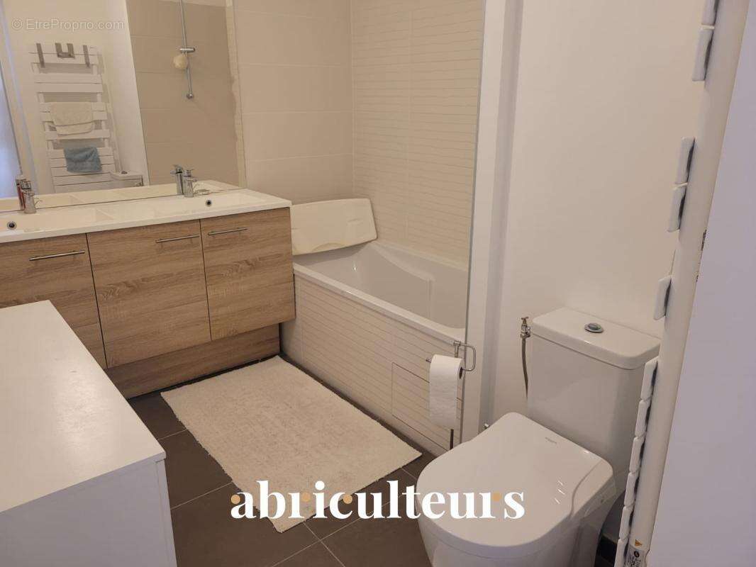 Appartement à VILLEPREUX