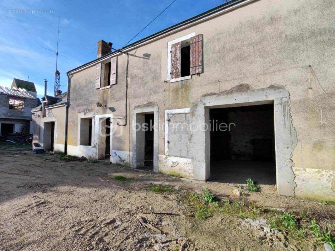 Maison à MEMBROLLES