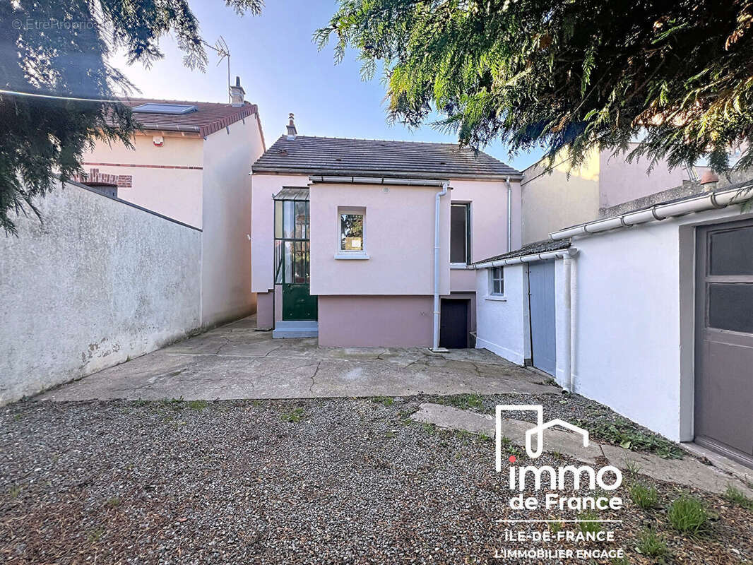 Maison à MAINVILLIERS