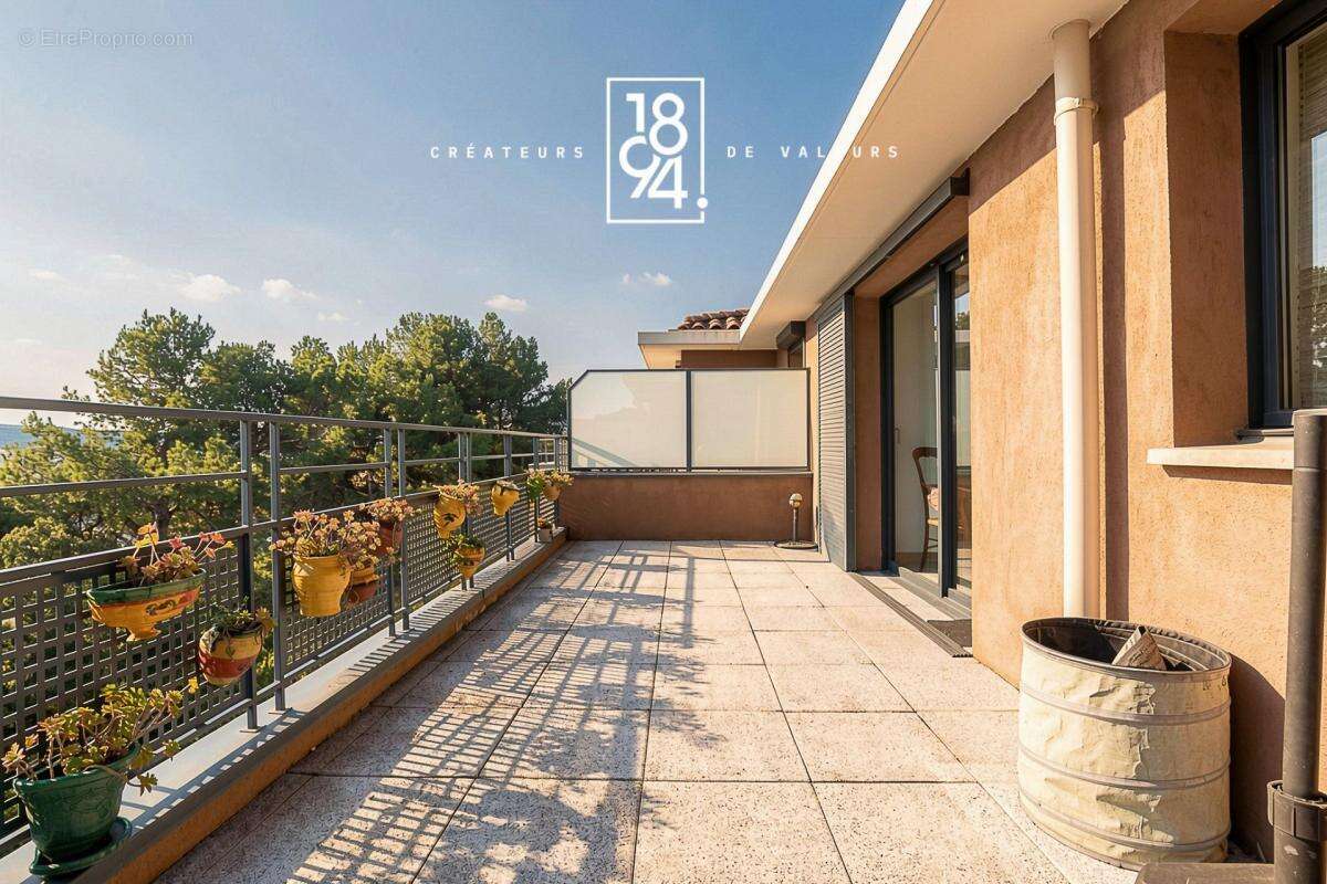 Appartement à ROUSSET