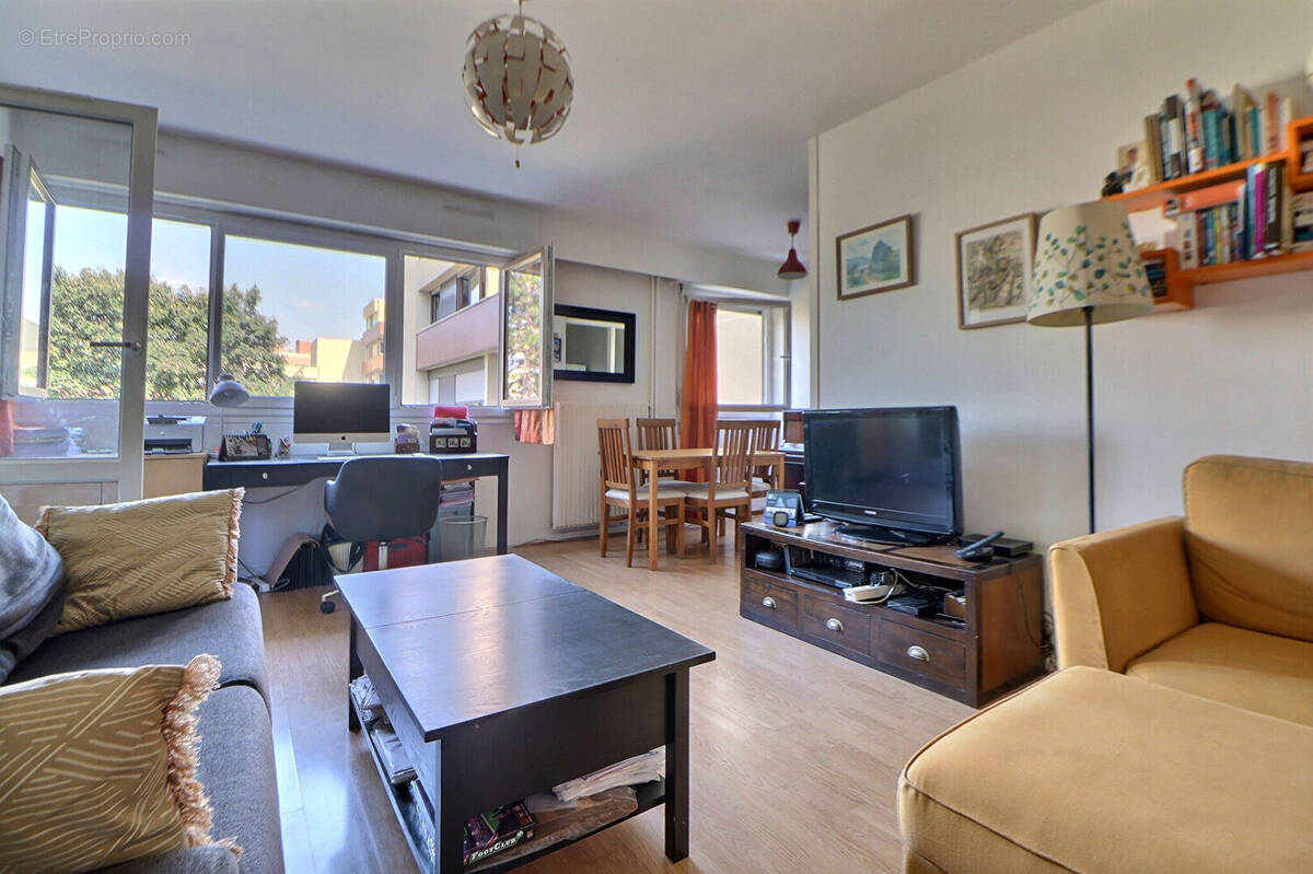 Appartement à LE PLESSIS-BOUCHARD