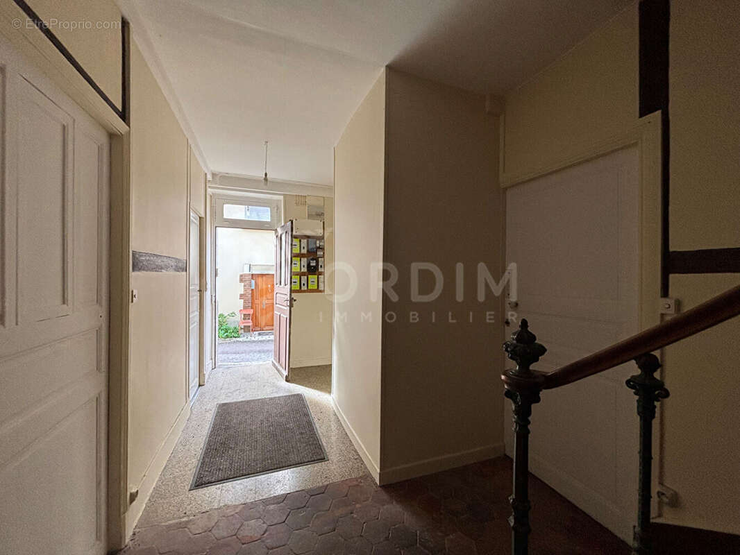 Appartement à EPINEUIL