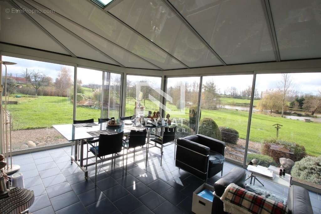 Maison à LONS-LE-SAUNIER