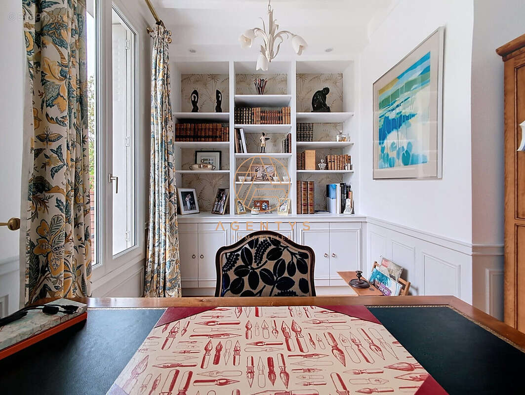 Maison à SAINT-MAUR-DES-FOSSES