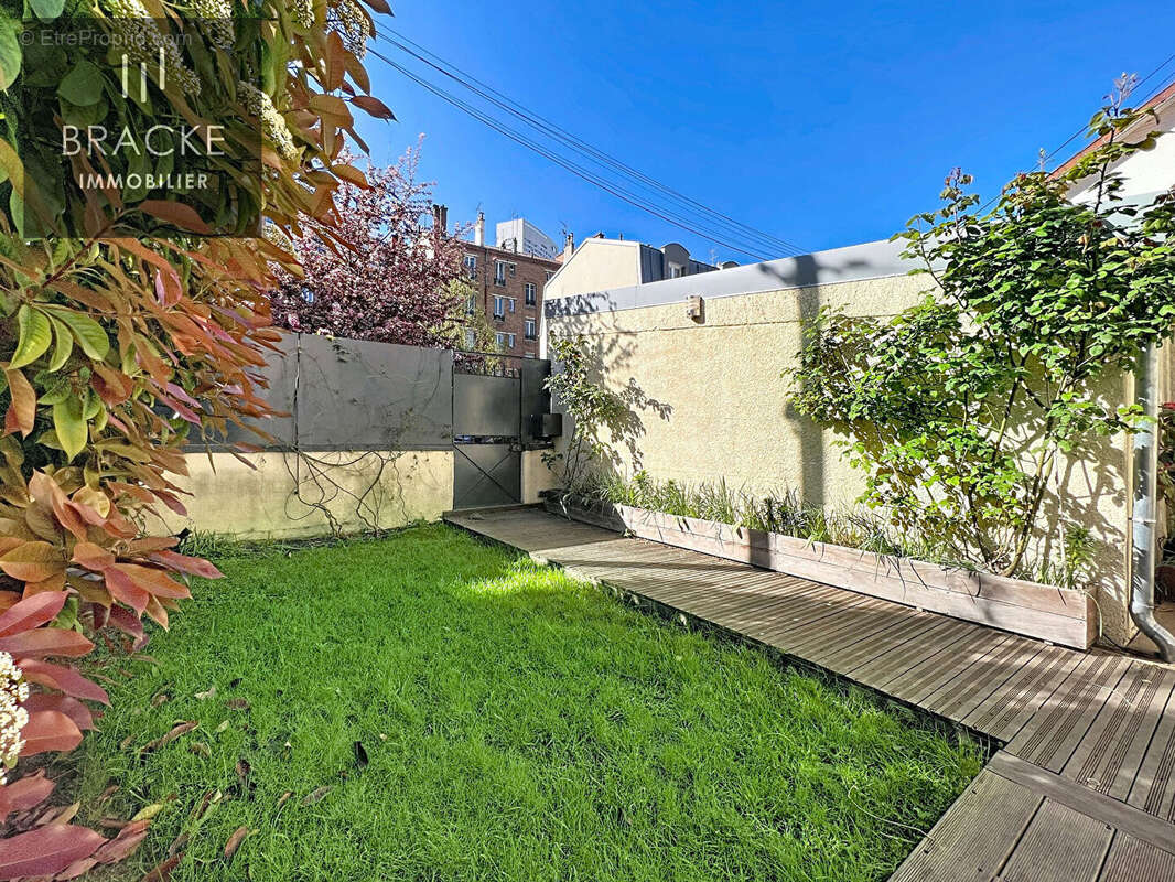 Maison à COURBEVOIE