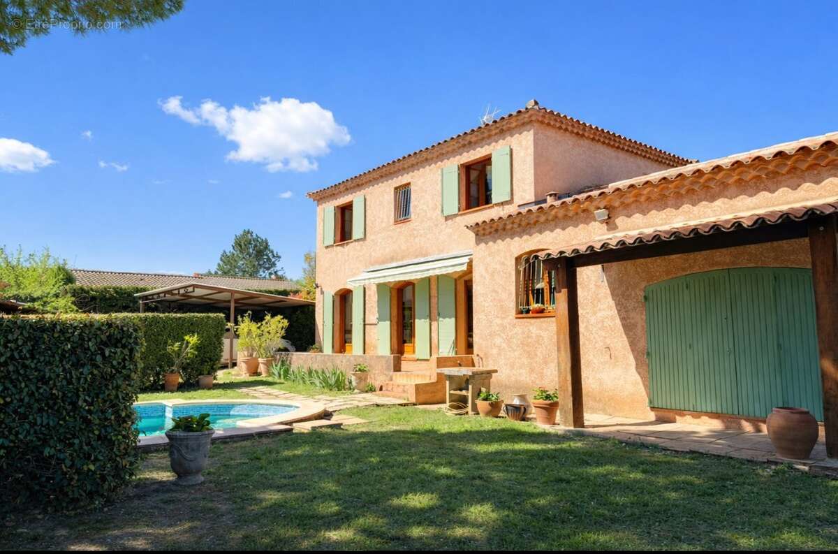 Maison à SAINT-PANTALEON