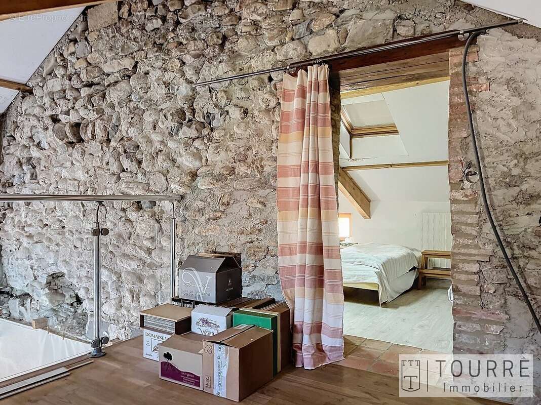 Maison à VALLON-PONT-D'ARC