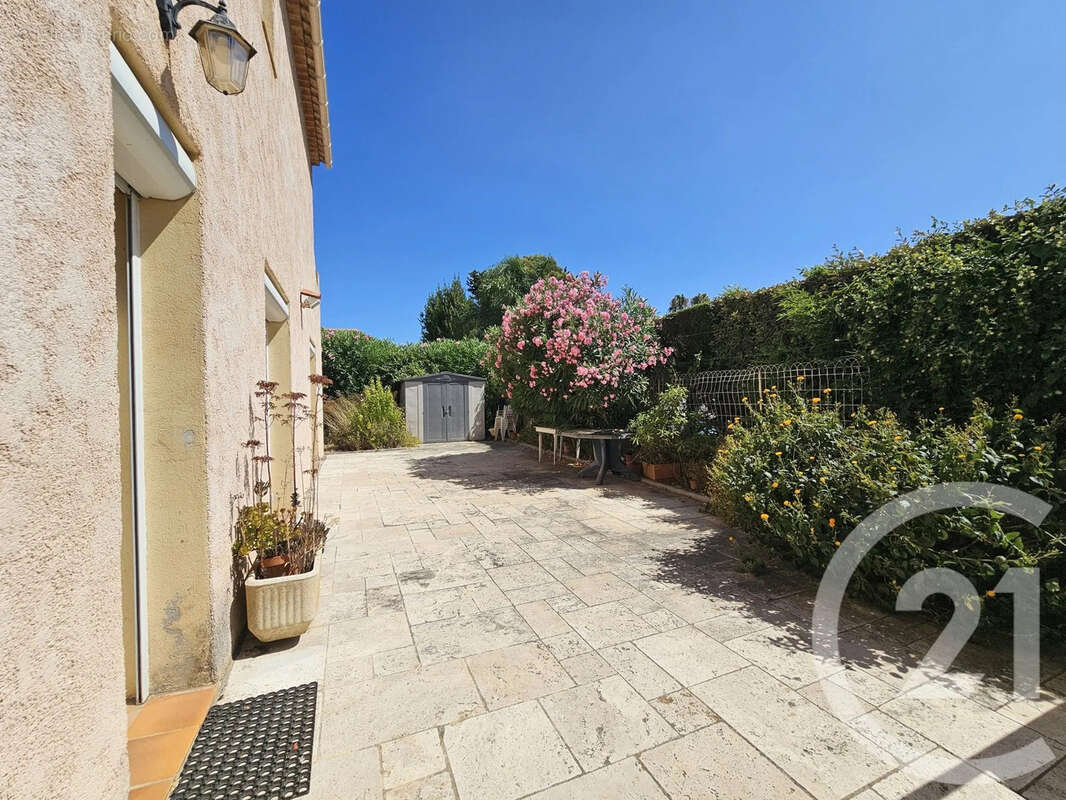 Maison 155 m² à Six-Fours-Les-Plages  - photo 4