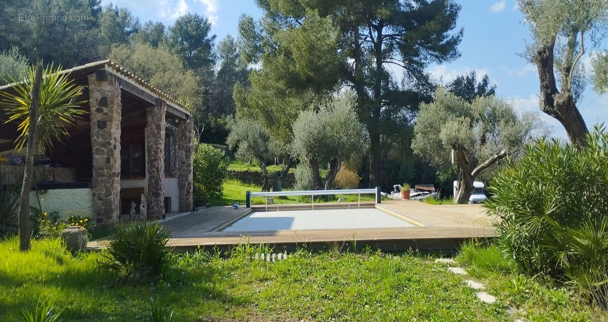 Maison à HYERES