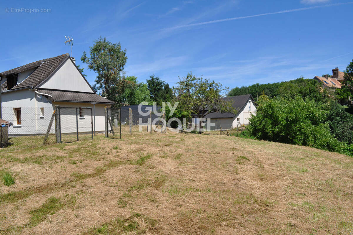 Maison à LA HAYE-MALHERBE