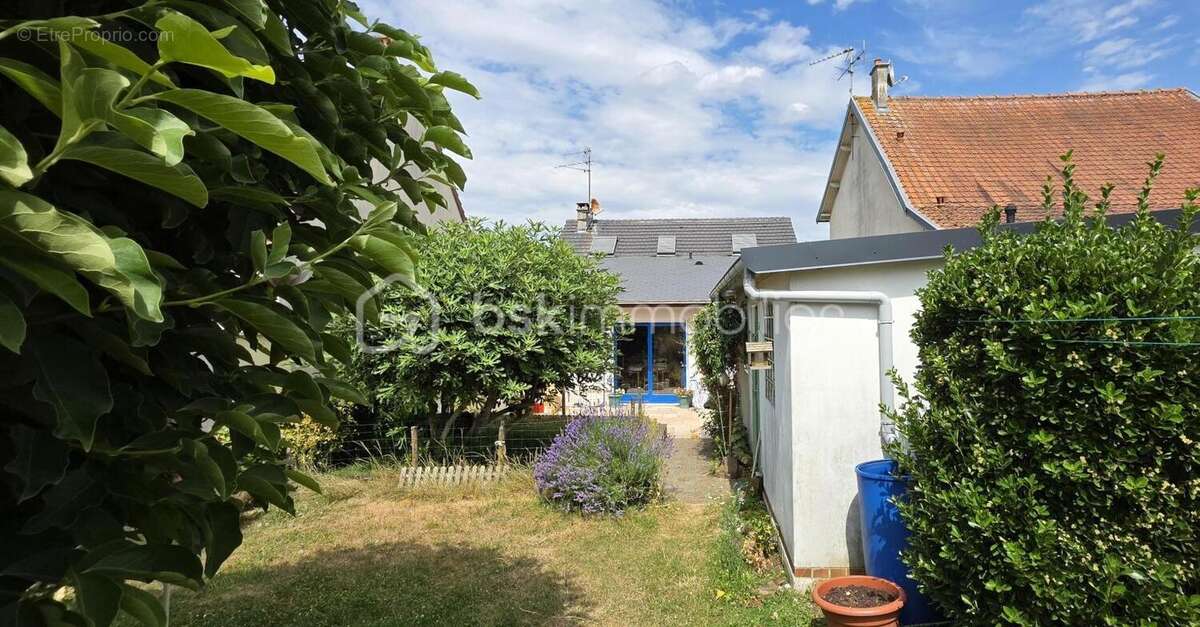 Maison à CAGNY