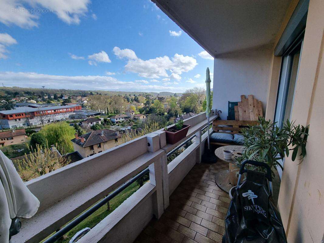 Appartement à NEUVILLE-SUR-SAONE