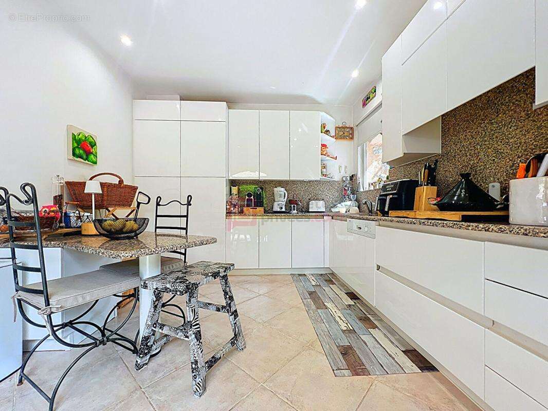 Maison à AURIBEAU-SUR-SIAGNE