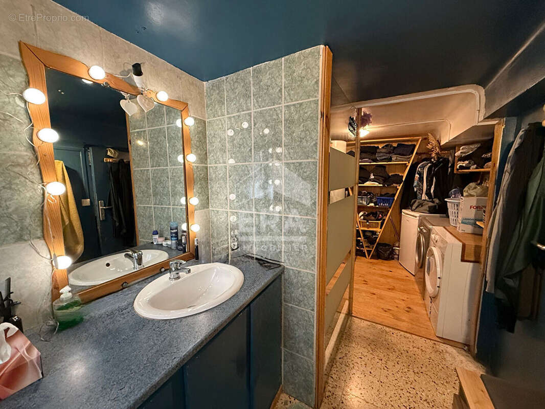 Autre à NANS-LES-PINS