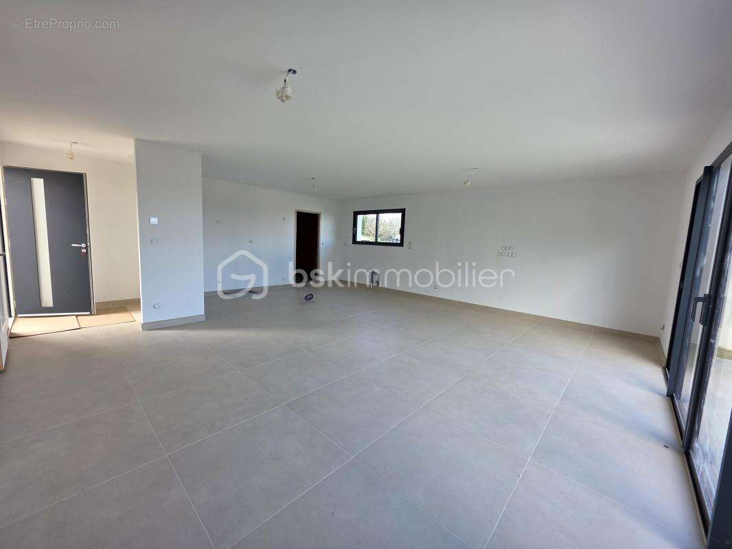 Maison neuve re2020- moirax- 3 chambres- jardin 1086 m² - photo 6